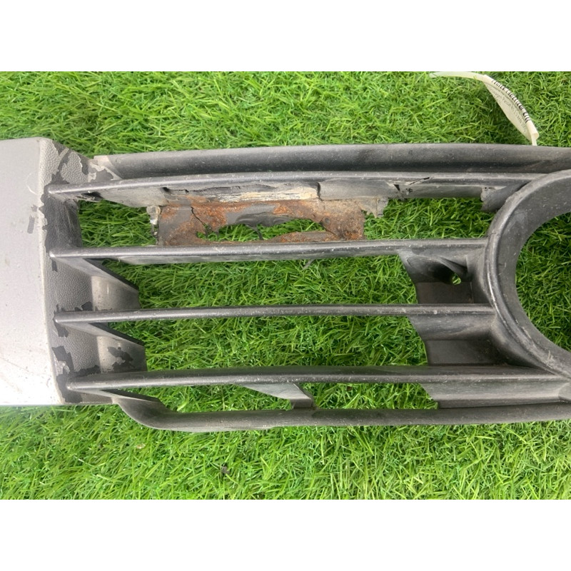 Накладка на бампер (кузов і елементи) Volkswagen Passat B5 2003 2.5 AKN 3B0853665L