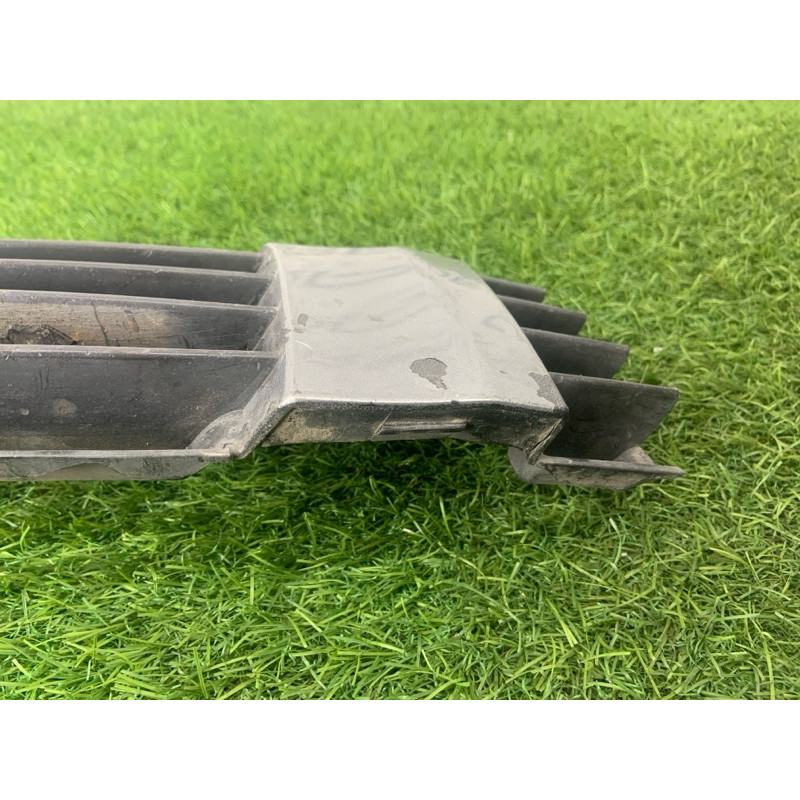 Накладка на бампер (кузов і елементи) Volkswagen Passat B5 2003 2.5 AKN 3B0853665L