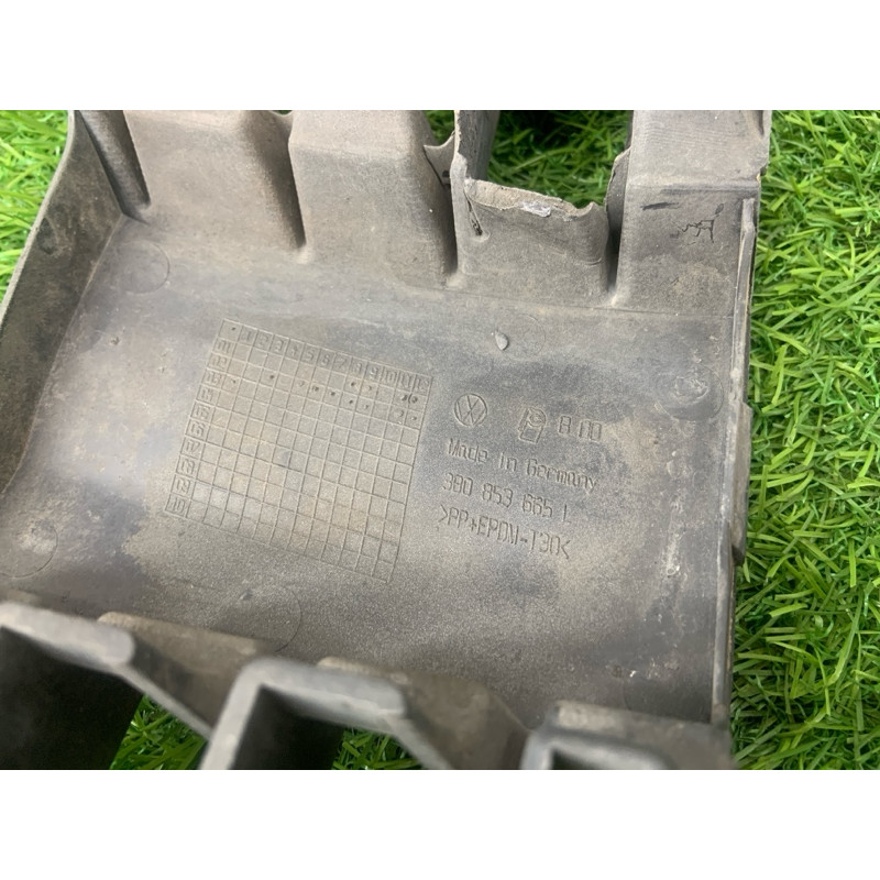 Накладка на бампер (кузов і елементи) Volkswagen Passat B5 2003 2.5 AKN 3B0853665L