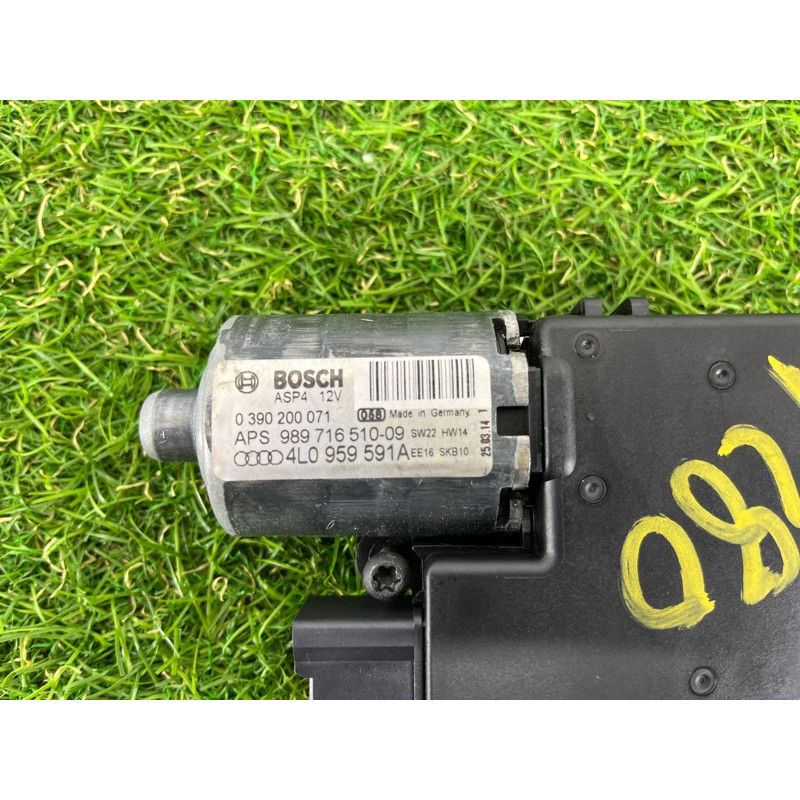 Мотор люка (электрика) AUDI Q7 4L 2014 3.0 TFSi CTWB 4L0959591A