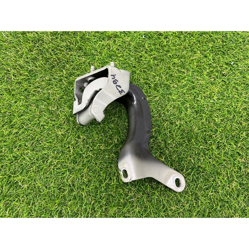 Петля багажника (кузов и элементы) AUDI Q7 4L 2007 3.6 4L0827300B