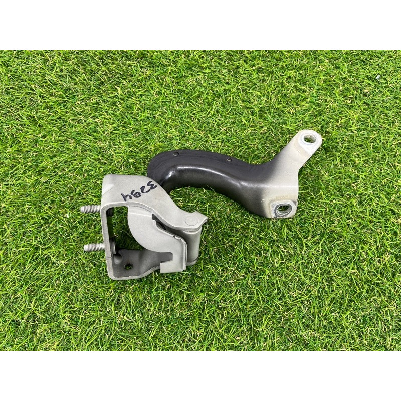 Петля багажника (кузов и элементы) AUDI Q7 4L 2007 3.6 4L0827300B