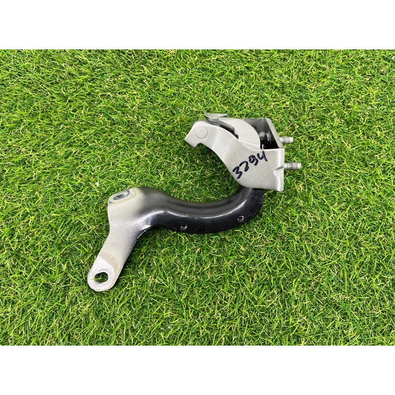 Петля багажника (кузов и элементы) AUDI Q7 4L 2007 3.6 4L0827300B