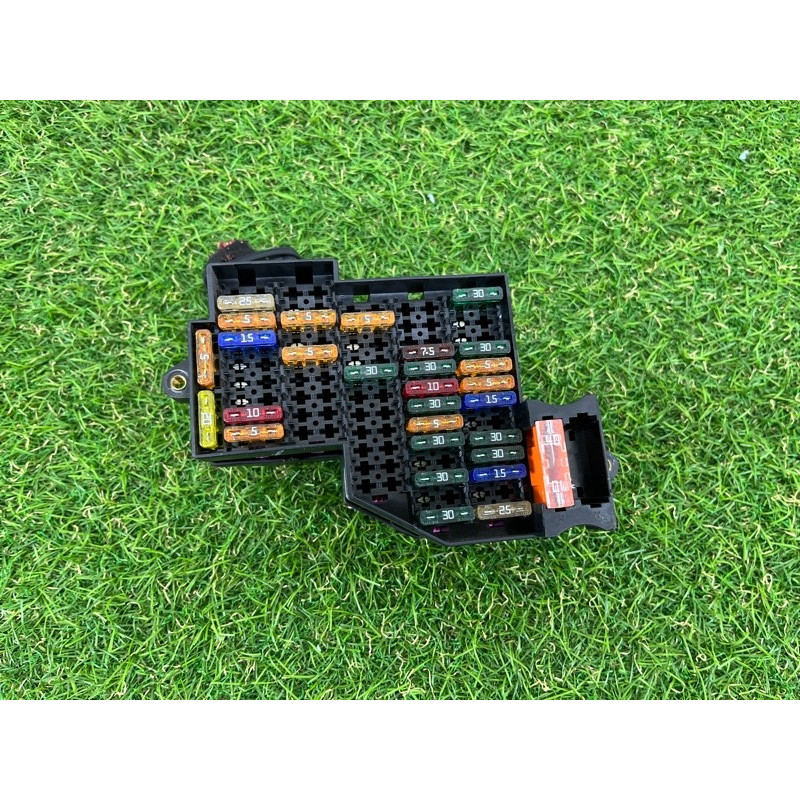 Блок запобіжників (електрика) PORSCHE CAYENNE 958 2012 4.8 7P0941828C