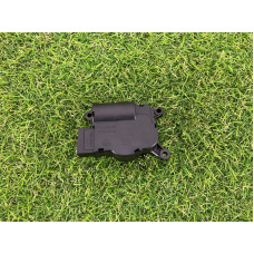 Привод заслонки отопителя