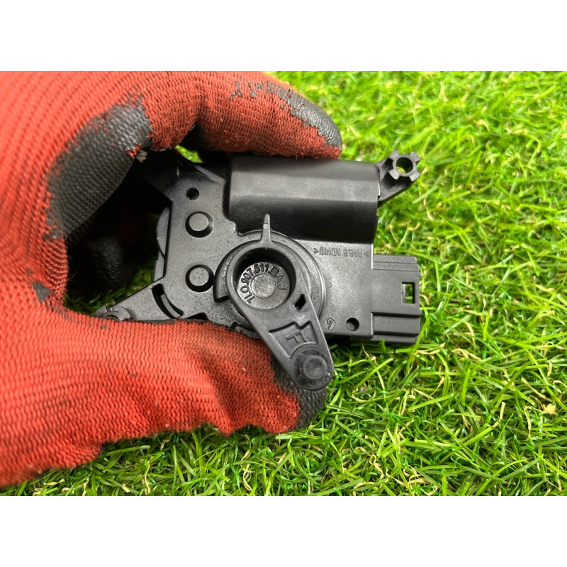 Привод заслонки отопителя (отопление и кондиционирование) AUDI Q7 4L 2007 3.6 7L0907511AJ