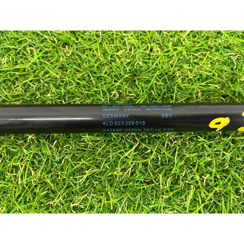 Амортизатор капота (кузов и элементы) AUDI Q7 4L 2014 3.0 TFSi CTWB 4L0823359