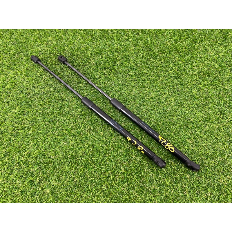 Амортизатор капота (кузов и элементы) AUDI Q7 4L 2014 3.0 TFSi CTWB 4L0823359