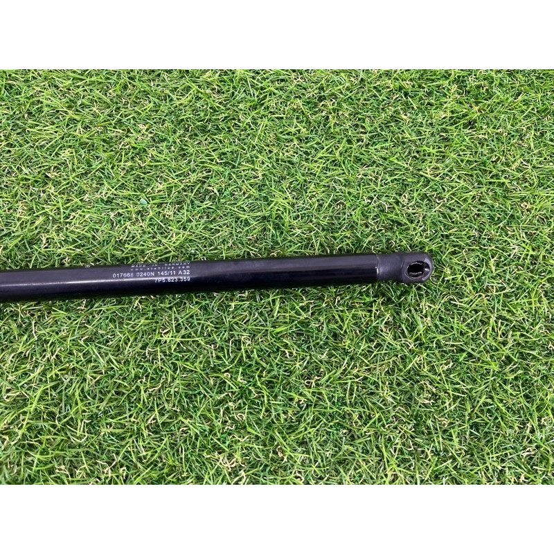 Амортизатор капота (кузов и элементы) PORSCHE CAYENNE 958 2012 4.8 95851135900