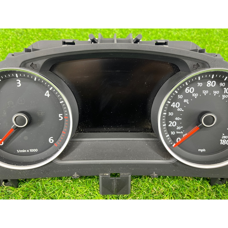 Панель приборов (салон) Volkswagen Touareg NF 2012 3.0 7P6920980N