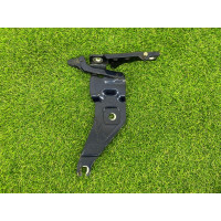 Петля капота