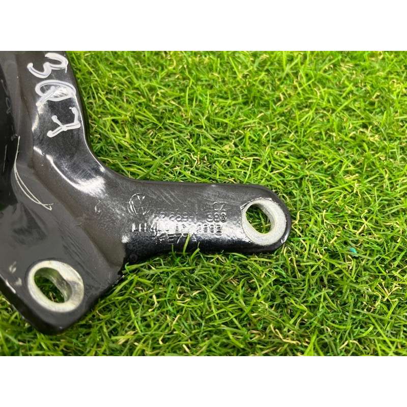 Петля багажника (кузов и элементы) AUDI Q7 4L 2007 3.6 4L0827299B