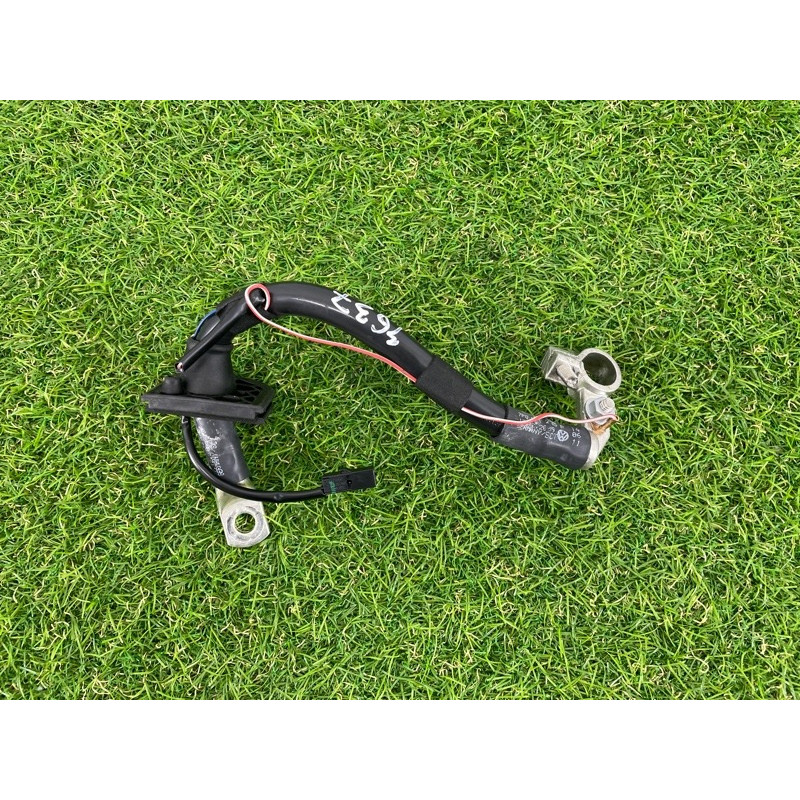 Клемма плюсовая (электрика) Volkswagen Touareg NF 2012 3.0 7P0971225B