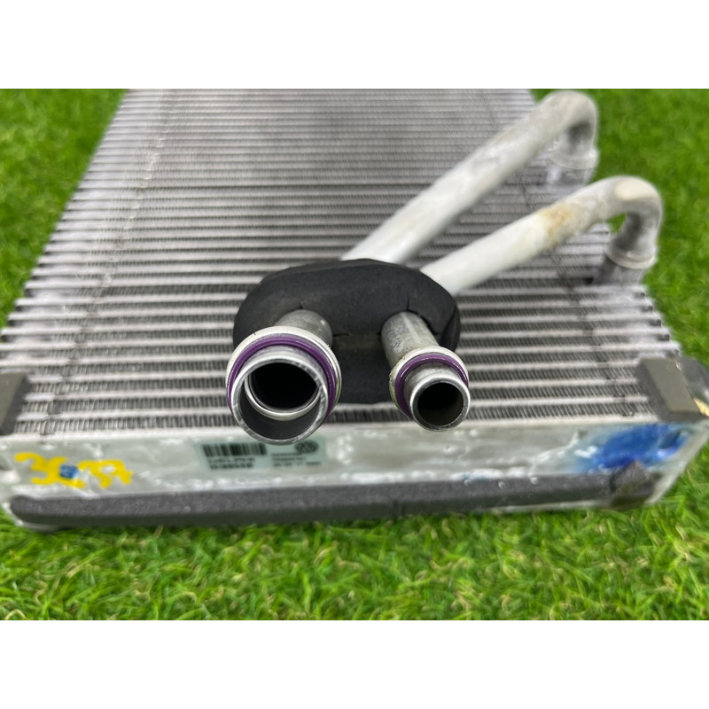 Испаритель кондиционера (отопление и кондиционирование) Volkswagen Touareg NF 2012 3.0 7P0820101B