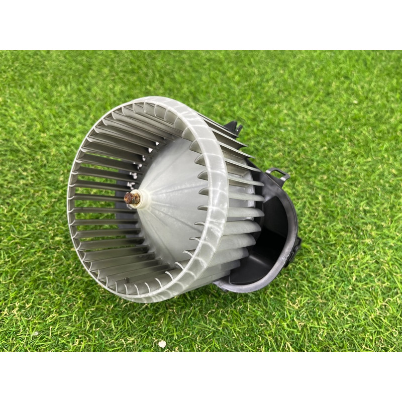 Мотор печки (отопление и кондиционирование) PORSCHE CAYENNE 958 2012 4.8 95857234202