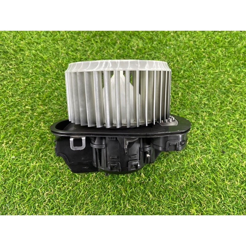 Мотор печки (отопление и кондиционирование) PORSCHE CAYENNE 958 2012 4.8 95857234202