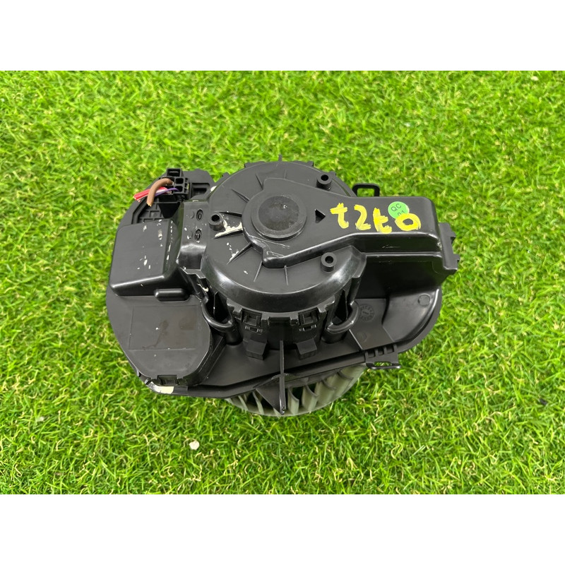 Мотор печки (отопление и кондиционирование) PORSCHE CAYENNE 958 2012 4.8 95857234202