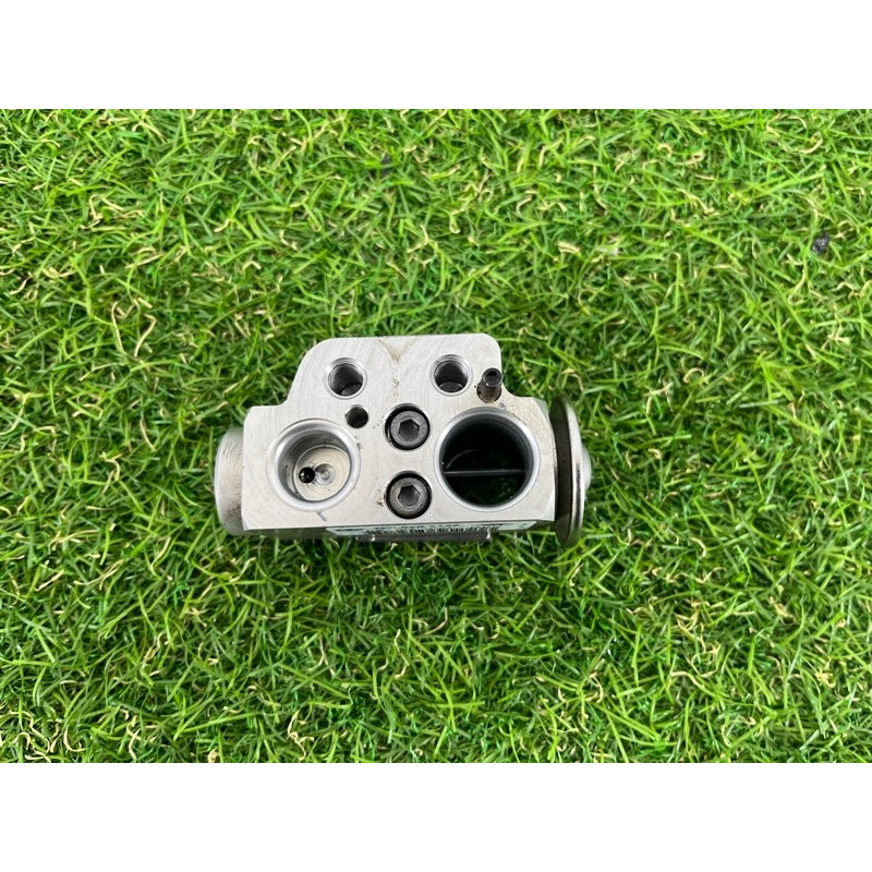 Клапан испарителя кондиционера (отопление и кондиционирование) Volkswagen Touareg NF 2011 3.6 7P0820679A