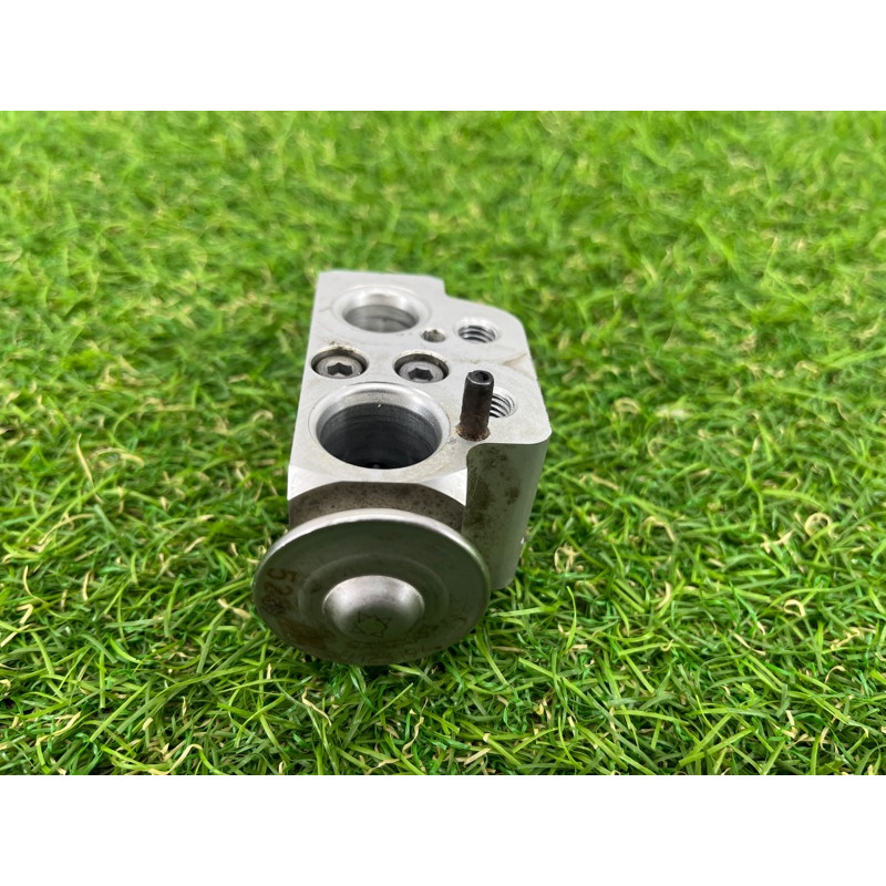 Клапан испарителя кондиционера (отопление и кондиционирование) Volkswagen Touareg NF 2011 3.6 7P0820679A