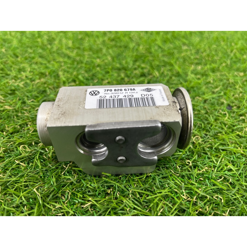 Клапан испарителя кондиционера (отопление и кондиционирование) Volkswagen Touareg NF 2011 3.6 7P0820679A