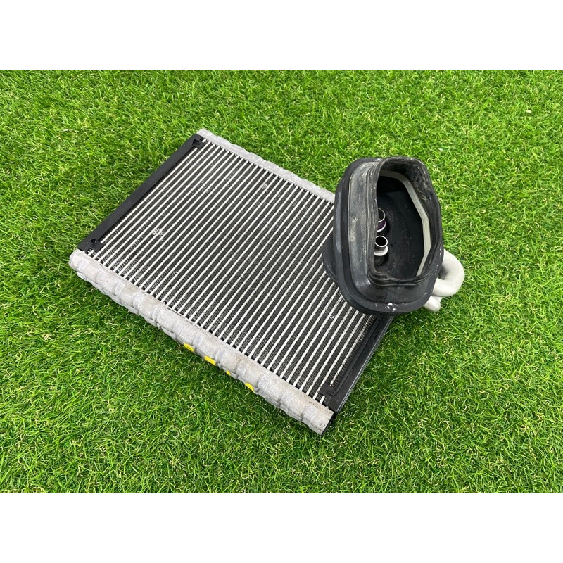 Испаритель кондиционера (отопление и кондиционирование) AUDI A4 B8 2012 2.0 TFSI 8K1898967A