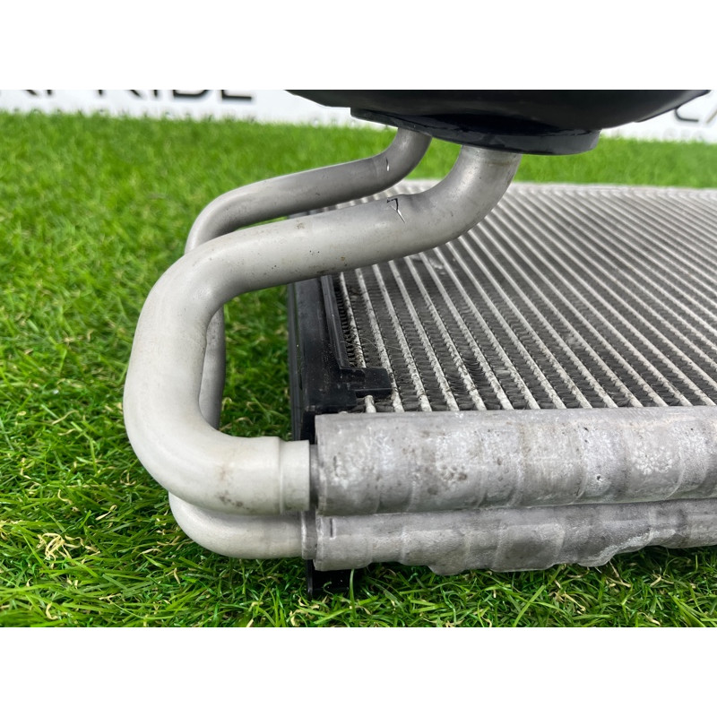 Испаритель кондиционера (отопление и кондиционирование) AUDI A4 B8 2012 2.0 TFSI 8K1898967A