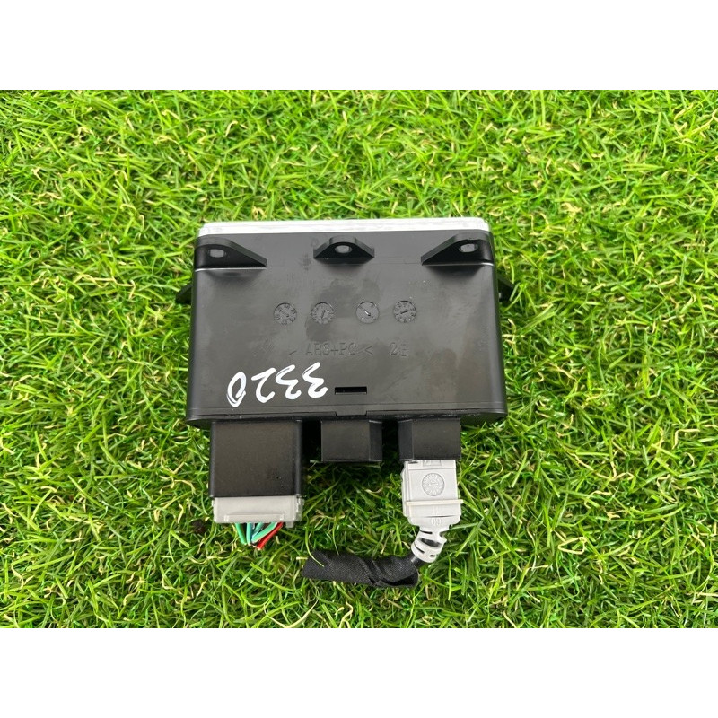 Гнездо USB/AUX (электрика) Jeep Grand Cherokee WK2 2017 3.6 68258696AA