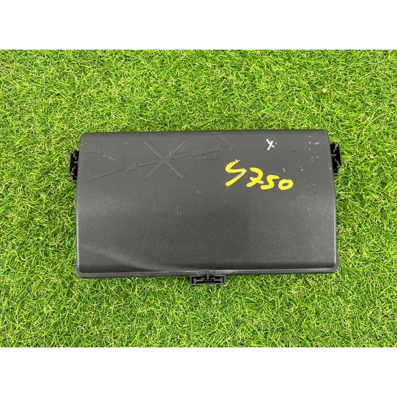 Крышка блока предохранителей (двигатель и элементы) CHEVROLET Cruze J300 2011 1.4 96999740