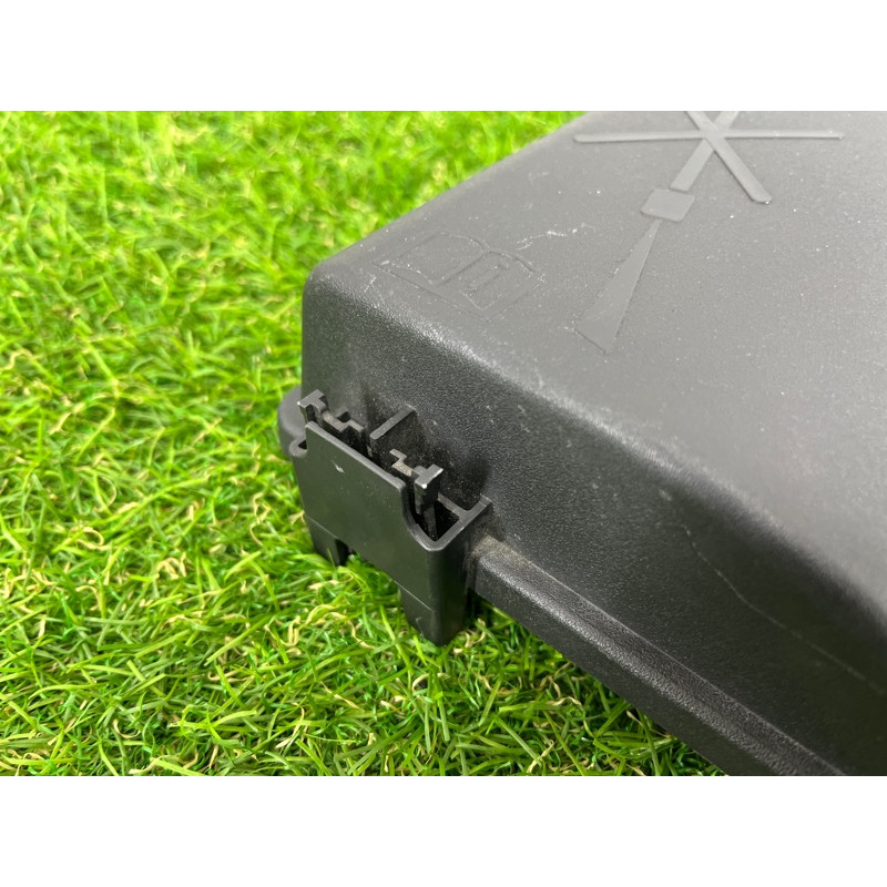 Крышка блока предохранителей (двигатель и элементы) CHEVROLET Cruze J300 2011 1.4 96999740