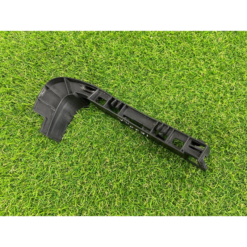 Крепление бампера (кузов и элементы) BMW X5 E70 2008 4.8 N62/TU 51117157987