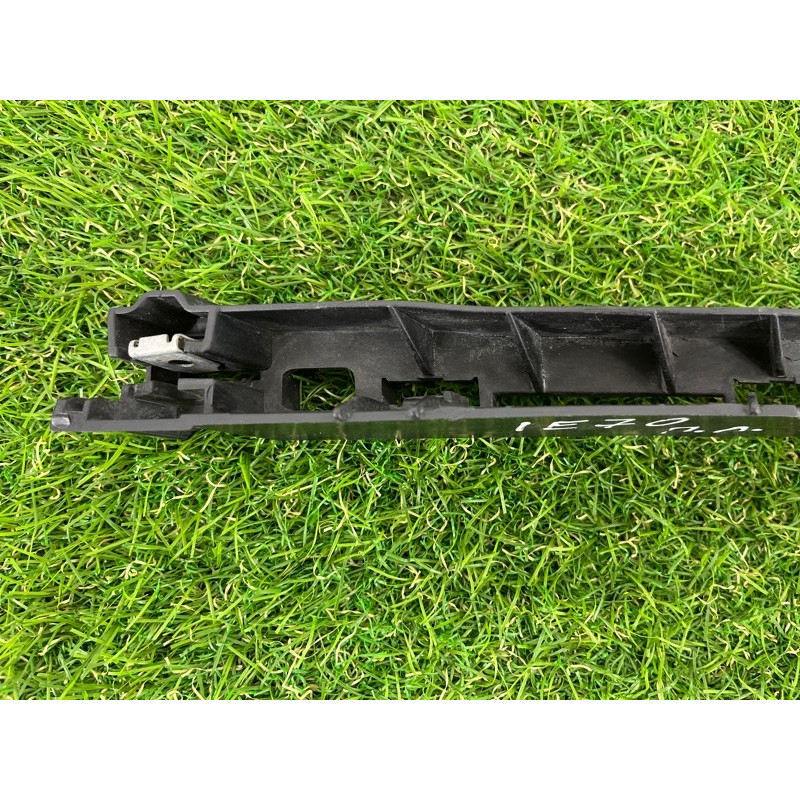 Крепление бампера (кузов и элементы) BMW X5 E70 2008 4.8 N62/TU 51117157987