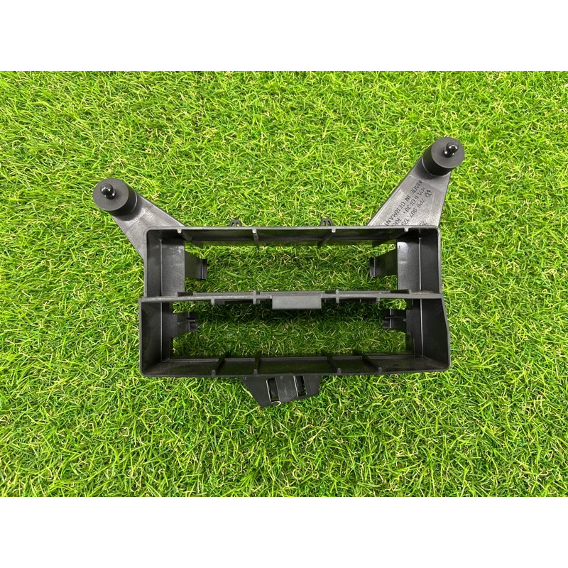 Кронштейн блока управления (кузов и элементы) Volkswagen Touareg NF 2012 3.0 7P6907179