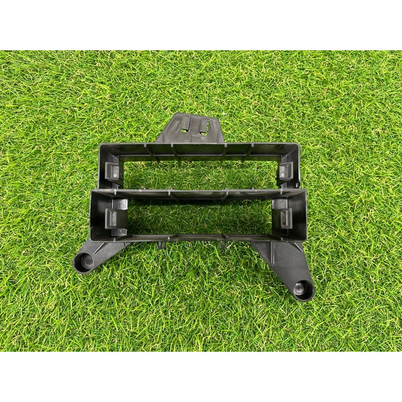 Кронштейн блока управления (кузов и элементы) Volkswagen Touareg NF 2012 3.0 7P6907179