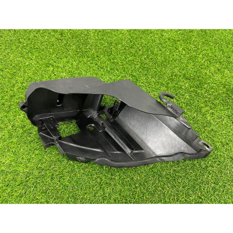 Кронштейн фары (кузов и элементы) AUDI Q7 4L 2014 3.0 TFSi CTWB 4L0941613B