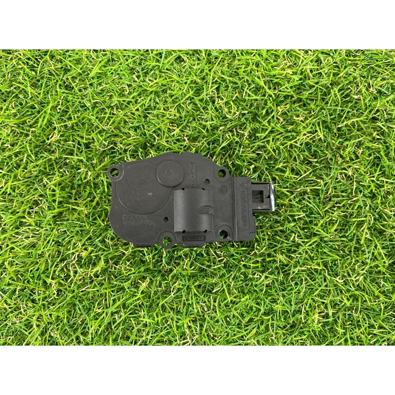 Привод заслонки отопителя (отопление и кондиционирование) Volkswagen Touareg NF 2011 3.6 7P0907511