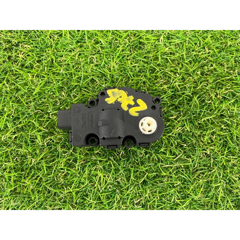 Привод заслонки отопителя (отопление и кондиционирование) Volkswagen Touareg NF 2011 3.6 7P0907511