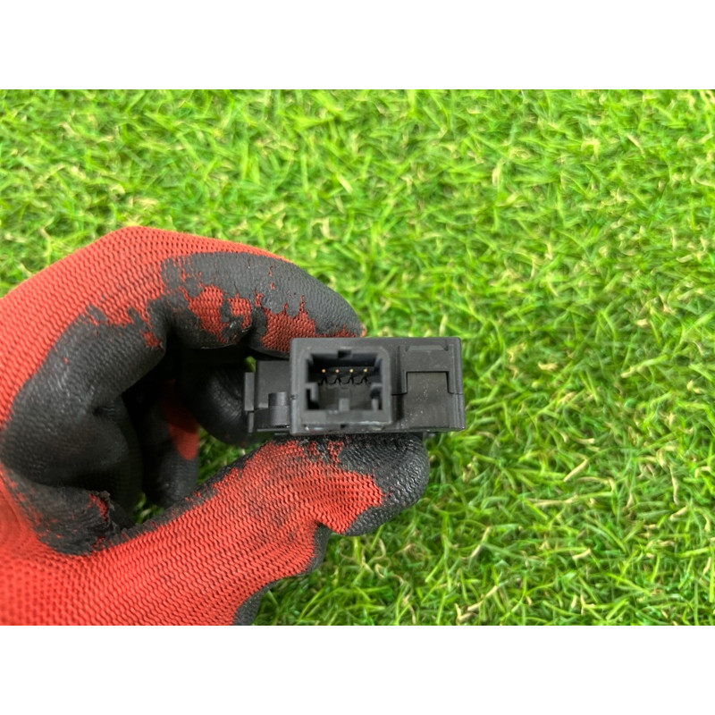 Привод заслонки отопителя (отопление и кондиционирование) Volkswagen Touareg NF 2011 3.6 7P0907511