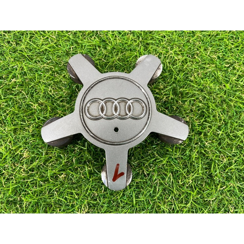 Колпачок колеса декоративный (аксессуары) AUDI A7 4G 2013 3.0 CGXB 4F0601165N