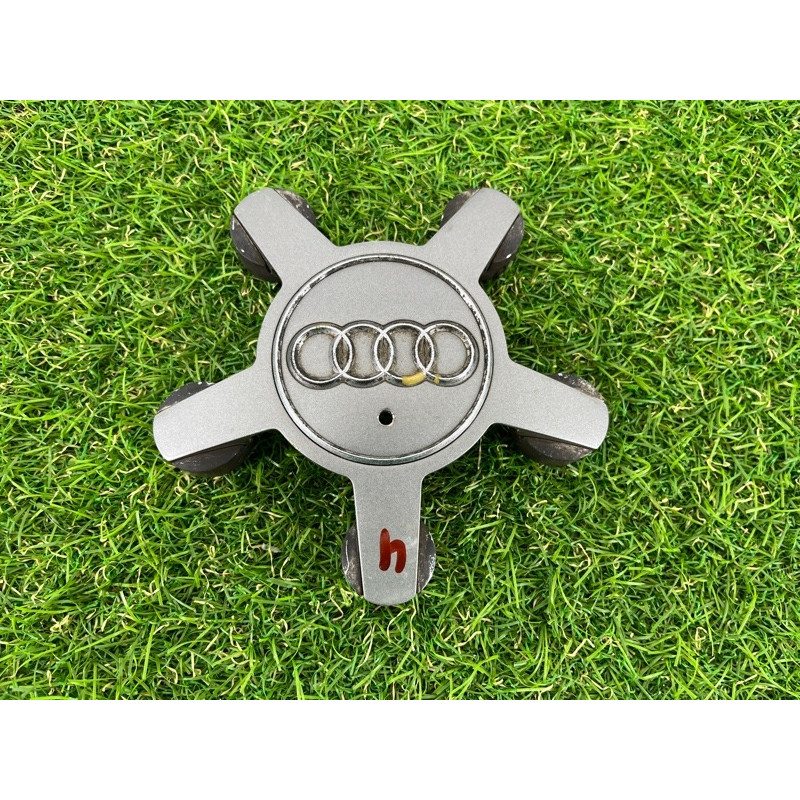 Колпачок колеса декоративный (аксессуары) AUDI A7 4G 2013 3.0 CGXB 4F0601165N