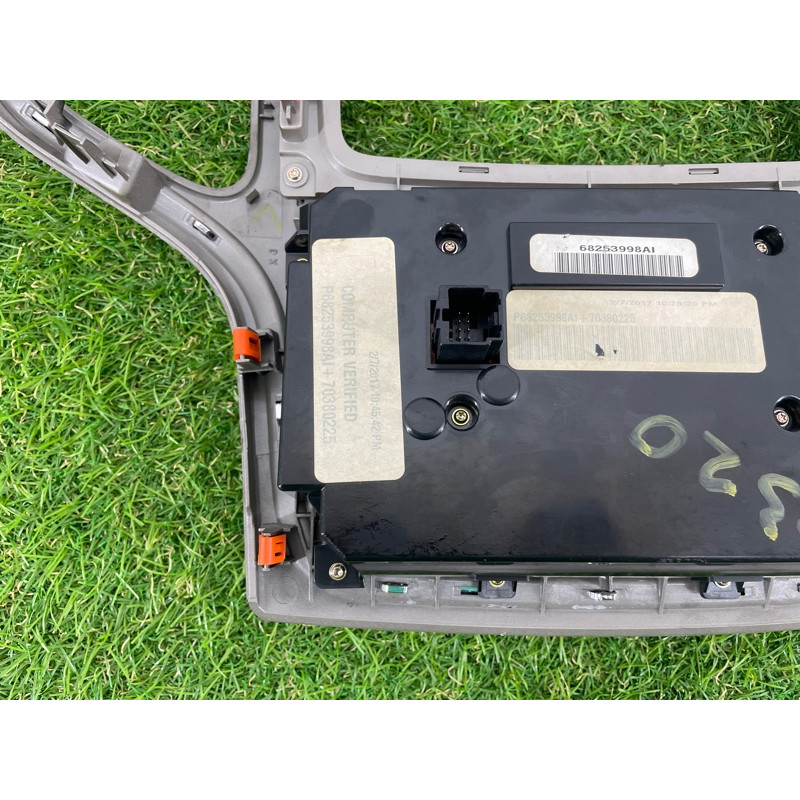 Блок управления климат-контролем (электрика / блок управления) Jeep Grand Cherokee WK2 2017 3.6 68253998AG