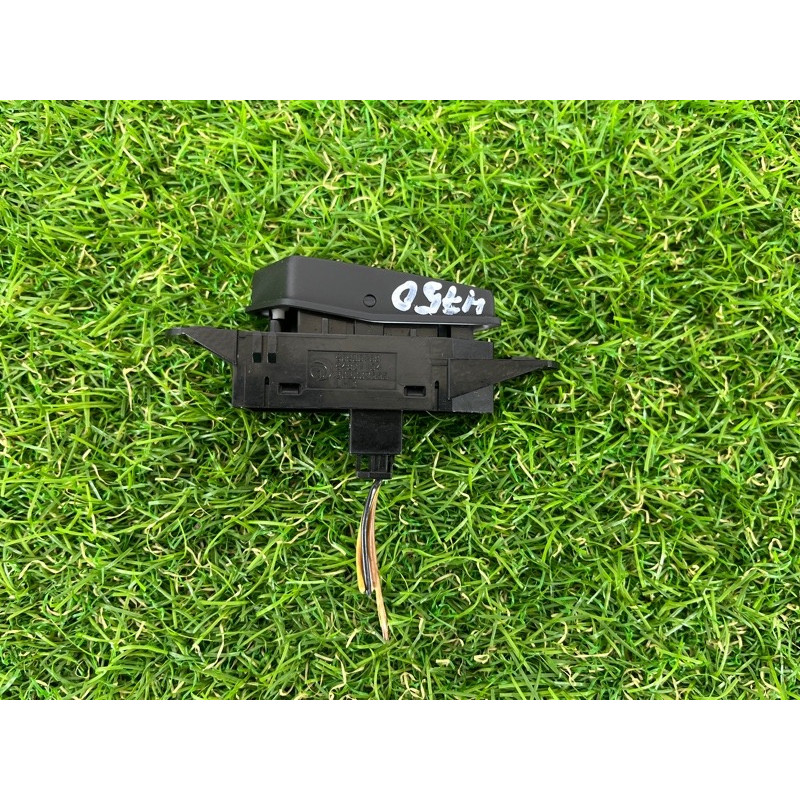 Кнопка блокування центрального замка (електрика / кнопки) CHEVROLET Cruze J300 2011 1.4 96936168