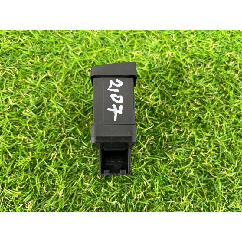 Кнопка стояночного тормоза (электрика / кнопки) AUDI A7 4G 2013 3.0 CGXB 4G1927225C