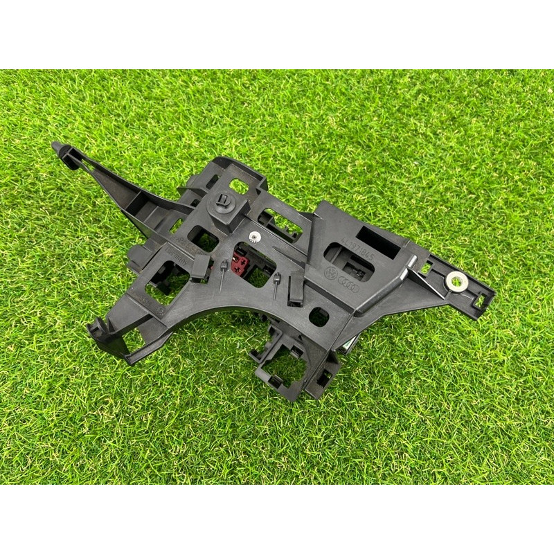 Кронштейн блока предохранителей (кузов и элементы) AUDI Q7 4L 2007 3.6 4L1971845