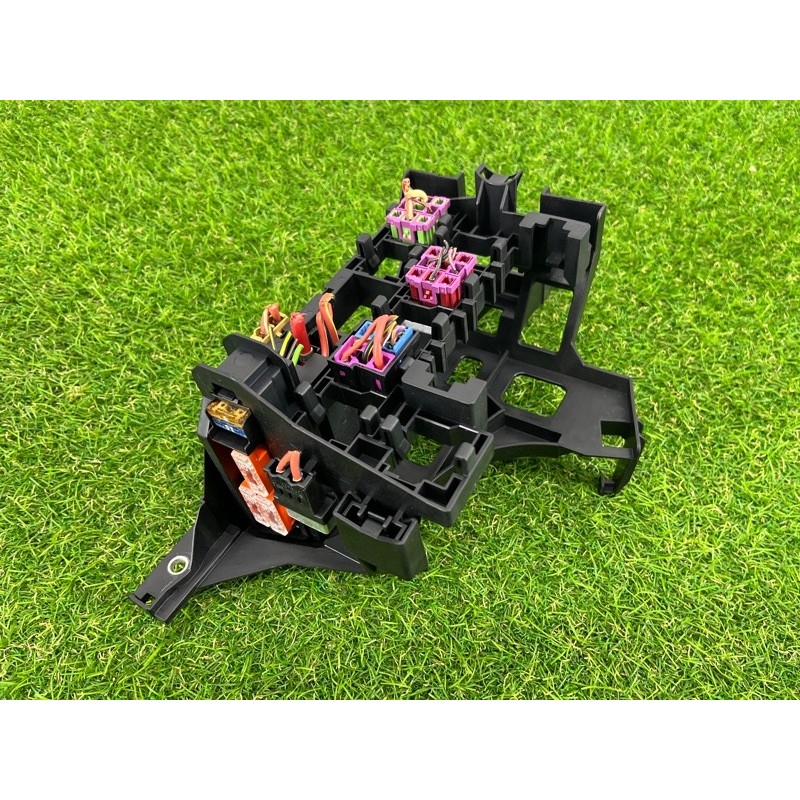 Кронштейн блока предохранителей (кузов и элементы) AUDI Q7 4L 2007 3.6 4L1971845