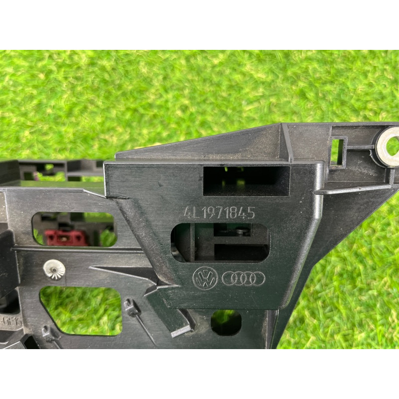 Кронштейн блока предохранителей (кузов и элементы) AUDI Q7 4L 2007 3.6 4L1971845