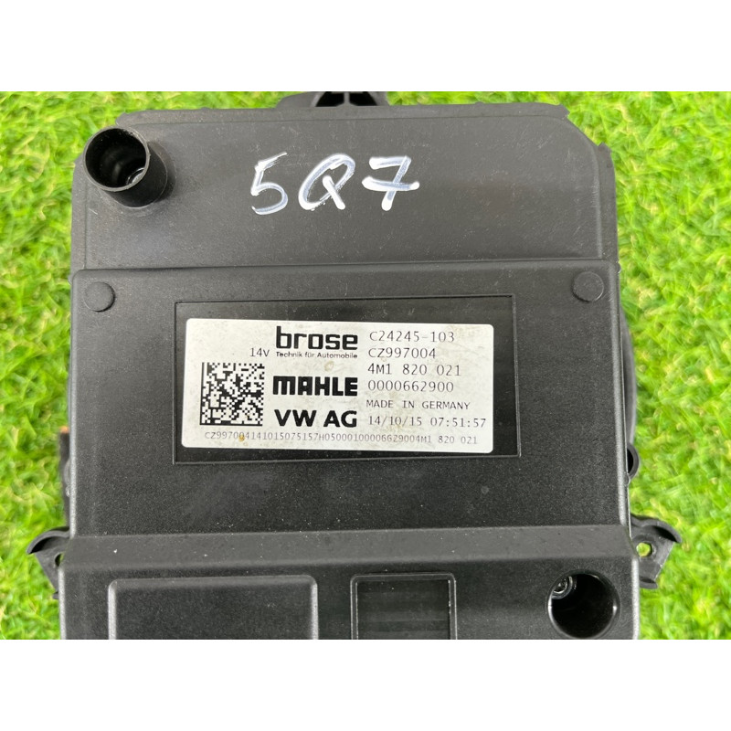 Мотор печки (отопление и кондиционирование) AUDI Q7 4M 2017 3.0 TFSi CREC 4M1820021