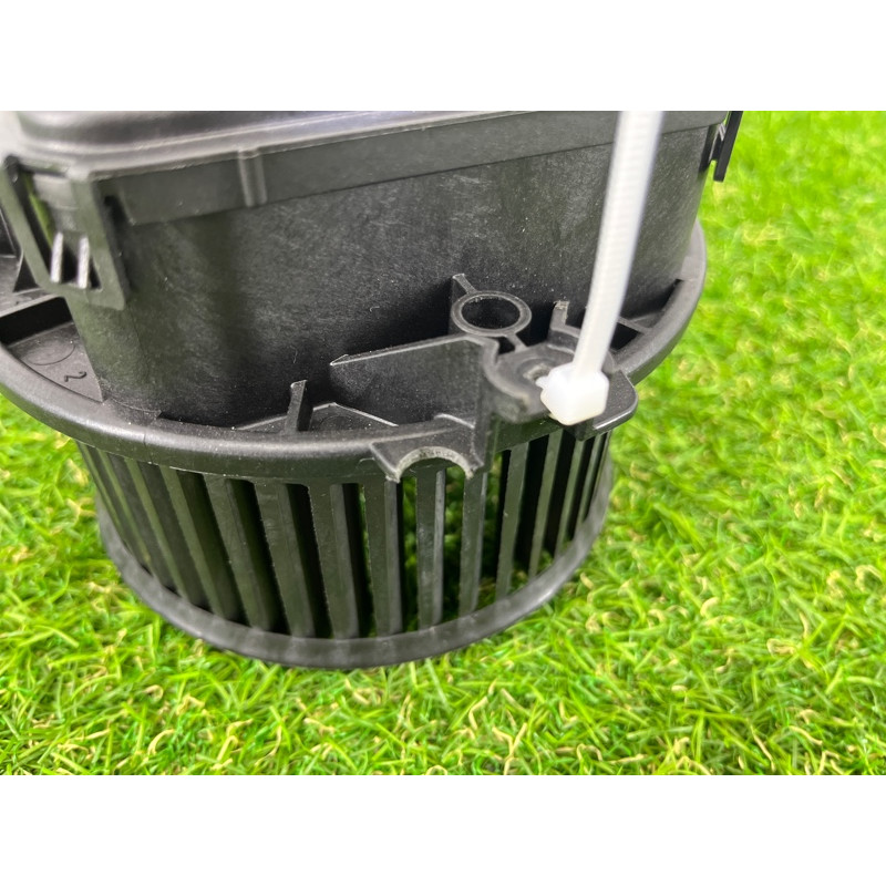 Мотор печки (отопление и кондиционирование) AUDI Q7 4M 2017 3.0 TFSi CREC 4M1820021