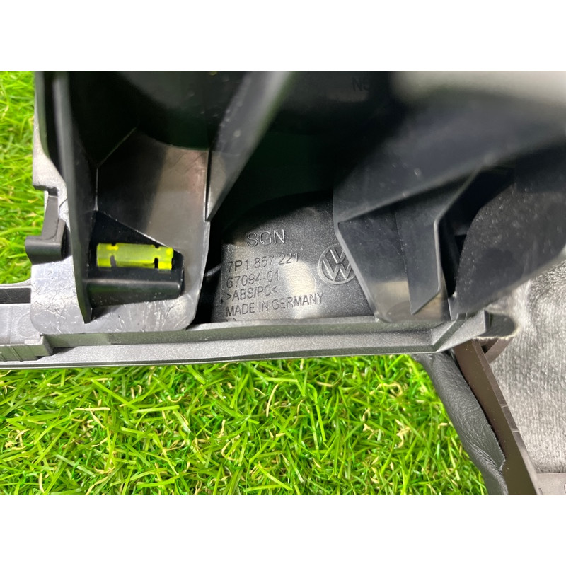 Накладка щитка приладів (салон) Volkswagen Touareg NF 2012 3.0 7P1857221BQB4