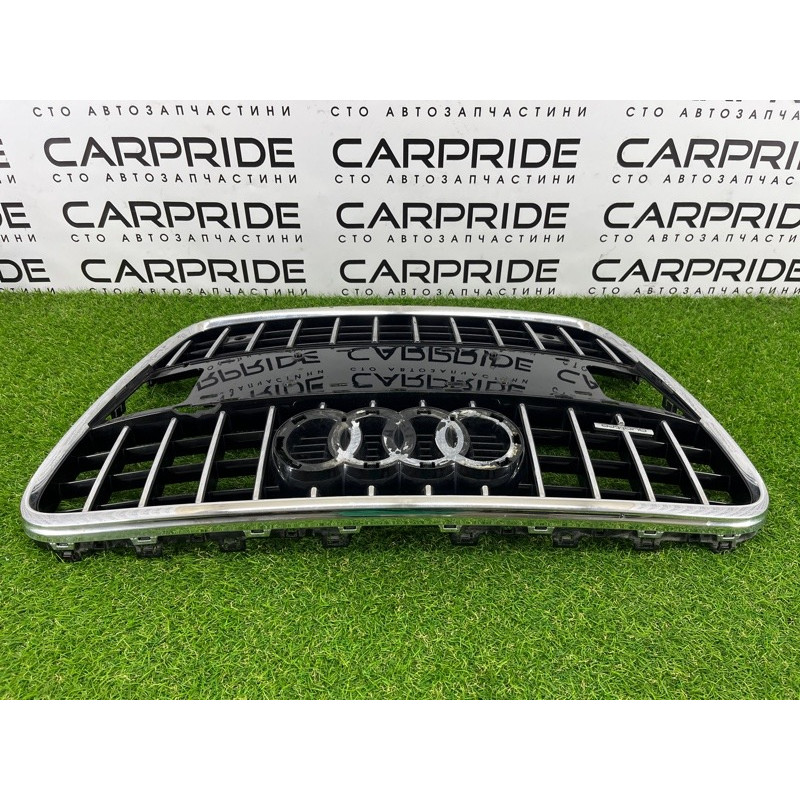 Решетка радиатора (наружные элементы кузова) AUDI Q7 4L 2014 3.0 TFSi CTWB 4L0853651HT94