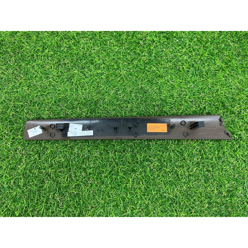 Декоративна накладка карти дверей (салон) Volkswagen Touareg NF 2012 3.6 7P6867450DME1